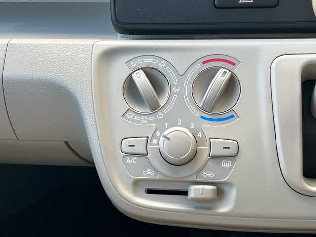 スズキ ワゴンＲ FA 埼玉県 2019(平31)年 2.4万km シルキーシルバーメタリック ワンオーナー　/純正オーディオ/CD/FM/AM/AUX　/ハロゲンライト　/横滑り防止　/ライトレベライザー　/純正フロアマット　/保証書　/取扱説明書