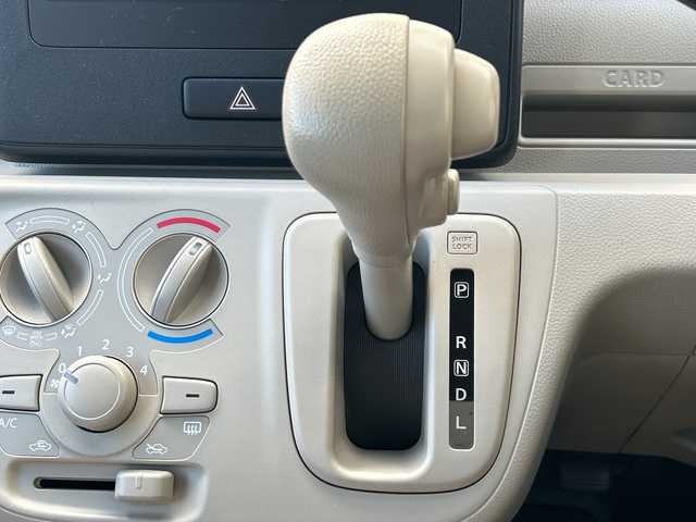 スズキ ワゴンＲ FA 埼玉県 2019(平31)年 2.4万km シルキーシルバーメタリック ワンオーナー　/純正オーディオ/CD/FM/AM/AUX　/ハロゲンライト　/横滑り防止　/ライトレベライザー　/純正フロアマット　/保証書　/取扱説明書