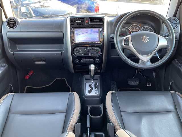 スズキ ジムニー ランドベンチャー 道北・旭川 2014(平26)年 5.4万km クールカーキPM /4WD//禁煙車//社外メモリナビ//CD/DVD/BT/SD/USB/MSV/フルセグ//リフトアップ//社外足廻り//社外LEDテール//社外ラテラルロッド//室内ロッドホルダー//社外ショートバンパー//ハーフレザーシート//運転席シートヒーター//ミラーヒーター//ステアリングスイッチ//革巻きステアリング//ウィンカーカーミラー//純正フロアマット//ドアバイザー//社外LEDヘッドライト