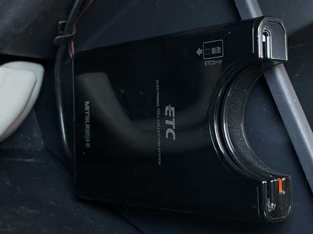 スズキ ジムニー ランドベンチャー 道北・旭川 2014(平26)年 5.4万km クールカーキPM /4WD//禁煙車//社外メモリナビ//CD/DVD/BT/SD/USB/MSV/フルセグ//リフトアップ//社外足廻り//社外LEDテール//社外ラテラルロッド//室内ロッドホルダー//社外ショートバンパー//ハーフレザーシート//運転席シートヒーター//ミラーヒーター//ステアリングスイッチ//革巻きステアリング//ウィンカーカーミラー//純正フロアマット//ドアバイザー//社外LEDヘッドライト