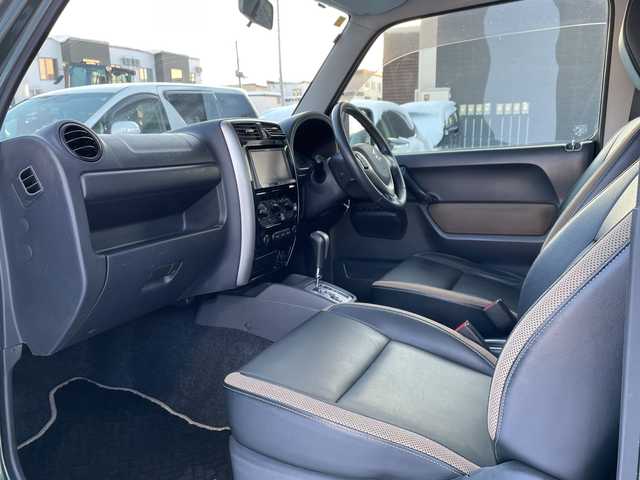 スズキ ジムニー ランドベンチャー 道北・旭川 2014(平26)年 5.4万km クールカーキPM /4WD//禁煙車//社外メモリナビ//CD/DVD/BT/SD/USB/MSV/フルセグ//リフトアップ//社外足廻り//社外LEDテール//社外ラテラルロッド//室内ロッドホルダー//社外ショートバンパー//ハーフレザーシート//運転席シートヒーター//ミラーヒーター//ステアリングスイッチ//革巻きステアリング//ウィンカーカーミラー//純正フロアマット//ドアバイザー//社外LEDヘッドライト