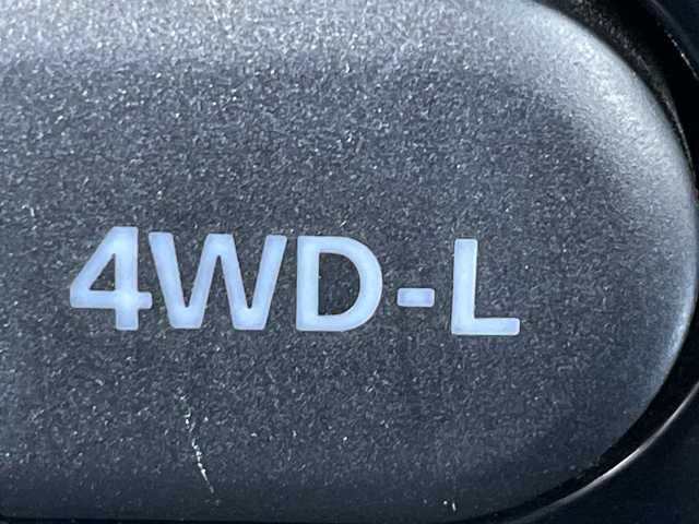 スズキ ジムニー ランドベンチャー 道北・旭川 2014(平26)年 5.4万km クールカーキPM /4WD//禁煙車//社外メモリナビ//CD/DVD/BT/SD/USB/MSV/フルセグ//リフトアップ//社外足廻り//社外LEDテール//社外ラテラルロッド//室内ロッドホルダー//社外ショートバンパー//ハーフレザーシート//運転席シートヒーター//ミラーヒーター//ステアリングスイッチ//革巻きステアリング//ウィンカーカーミラー//純正フロアマット//ドアバイザー//社外LEDヘッドライト