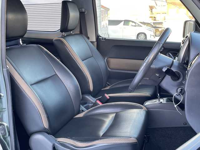 スズキ ジムニー ランドベンチャー 道北・旭川 2014(平26)年 5.4万km クールカーキPM /4WD//禁煙車//社外メモリナビ//CD/DVD/BT/SD/USB/MSV/フルセグ//リフトアップ//社外足廻り//社外LEDテール//社外ラテラルロッド//室内ロッドホルダー//社外ショートバンパー//ハーフレザーシート//運転席シートヒーター//ミラーヒーター//ステアリングスイッチ//革巻きステアリング//ウィンカーカーミラー//純正フロアマット//ドアバイザー//社外LEDヘッドライト