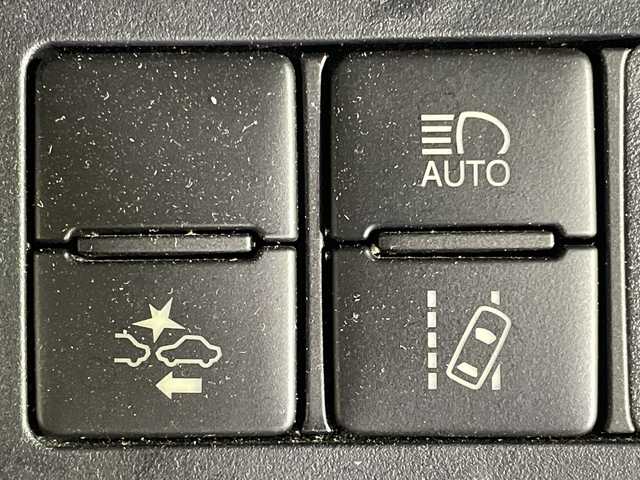 トヨタ シエンタ ハイブリッド G クエロ 福岡県 2021(令3)年 2.6万km ダークブルーマイカM 社外SDナビゲーション/フルセグテレビ/バックカメラ/両側パワースライドドア/コーナーセンサー/ETC/社外15インチアルミホイール/LEDヘッドライト/革巻きステアリング/ナノイー/マフラーカッター/オートドアミラー/コーナーセンサー