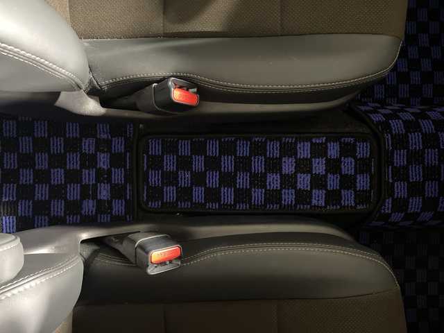 トヨタ シエンタ ハイブリッド G クエロ 福岡県 2021(令3)年 2.6万km ダークブルーマイカM 社外SDナビゲーション/フルセグテレビ/バックカメラ/両側パワースライドドア/コーナーセンサー/ETC/社外15インチアルミホイール/LEDヘッドライト/革巻きステアリング/ナノイー/マフラーカッター/オートドアミラー/コーナーセンサー