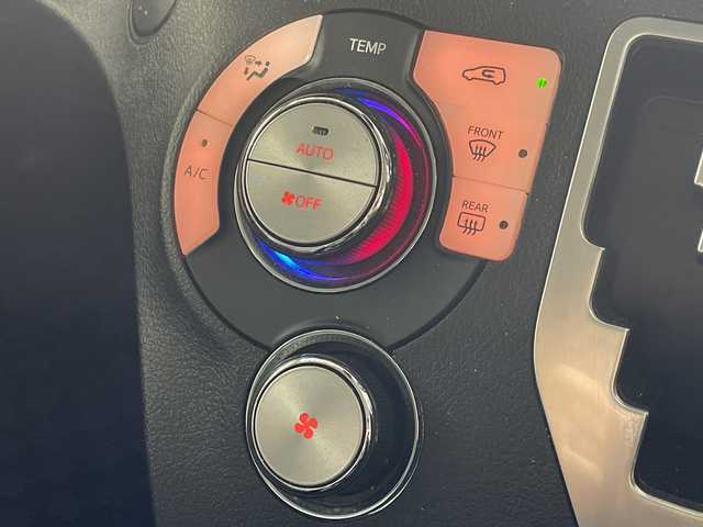 トヨタ シエンタ ハイブリッド G クエロ 福岡県 2021(令3)年 2.6万km ダークブルーマイカM 社外SDナビゲーション/フルセグテレビ/バックカメラ/両側パワースライドドア/コーナーセンサー/ETC/社外15インチアルミホイール/LEDヘッドライト/革巻きステアリング/ナノイー/マフラーカッター/オートドアミラー/コーナーセンサー