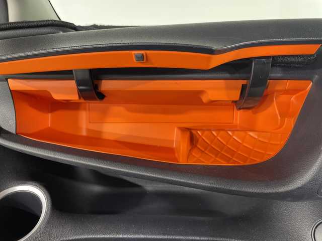 トヨタ シエンタ ハイブリッド G クエロ 福岡県 2021(令3)年 2.6万km ダークブルーマイカM 社外SDナビゲーション/フルセグテレビ/バックカメラ/両側パワースライドドア/コーナーセンサー/ETC/社外15インチアルミホイール/LEDヘッドライト/革巻きステアリング/ナノイー/マフラーカッター/オートドアミラー/コーナーセンサー