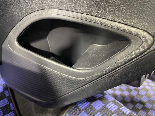 トヨタ シエンタ ハイブリッド G クエロ 福岡県 2021(令3)年 2.6万km ダークブルーマイカM 社外SDナビゲーション/フルセグテレビ/バックカメラ/両側パワースライドドア/コーナーセンサー/ETC/社外15インチアルミホイール/LEDヘッドライト/革巻きステアリング/ナノイー/マフラーカッター/オートドアミラー/コーナーセンサー