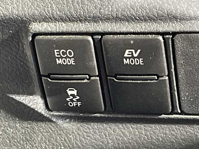 トヨタ シエンタ ハイブリッド G クエロ 福岡県 2021(令3)年 2.6万km ダークブルーマイカM 社外SDナビゲーション/フルセグテレビ/バックカメラ/両側パワースライドドア/コーナーセンサー/ETC/社外15インチアルミホイール/LEDヘッドライト/革巻きステアリング/ナノイー/マフラーカッター/オートドアミラー/コーナーセンサー