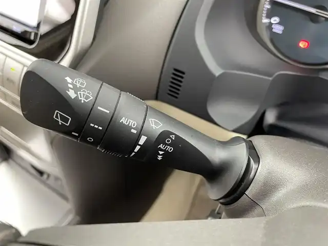 トヨタ ランドクルーザー プラド TX Lパッケージ 大分県 2020(令2)年 4.6万km ホワイトパールクリスタルシャイン 純正９インチナビ/フルセグ/DVD/Bluetooth/プリクラッシュセーフティー/サンルーフ/モデリスタエアロ/バックモニター/エアシートヒーター/レーダークルーズコントロール/前席パワーシート/ルーフレール/純正フロアマット/ＥＴＣ/オートＬＥＤライト/スマートキーX2