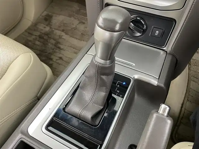 トヨタ ランドクルーザー プラド TX Lパッケージ 大分県 2020(令2)年 4.6万km ホワイトパールクリスタルシャイン 純正９インチナビ/フルセグ/DVD/Bluetooth/プリクラッシュセーフティー/サンルーフ/モデリスタエアロ/バックモニター/エアシートヒーター/レーダークルーズコントロール/前席パワーシート/ルーフレール/純正フロアマット/ＥＴＣ/オートＬＥＤライト/スマートキーX2
