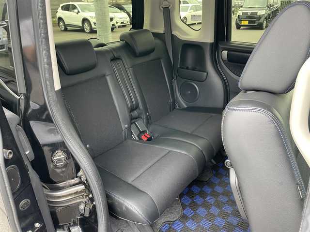ホンダ Ｎ ＢＯＸ モデューロ X G ターボP 千葉県 2016(平28)年 6.4万km スマートブラック 両側パワースライドドア /社外7インチナビ/FM/AM.CD/DVD.SD/Bluetooth/フルセグTV/ステアリングスイッチ/クルーズコントロール/パドルシフト/ビルトインETC/純正15インチアルミ