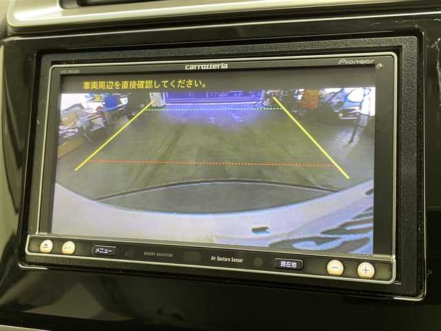 ホンダ フィット ハイブリット Lパッケージ 宮崎県 2014(平26)年 6.2万km プレミアムホワイトパール 禁煙車/社外ナビTV/（AVIC-MRZ099/CD/DVD/Bluetooth/フルセグTV）/社外バックカメラ/社外ETC/純正LEDオートライト/純正マッドガード/純正ルーフエンドスポイラー/純正リアラゲージトレイ/純正フロアマット/クルーズコントロール/オートエアコン/ハーフレザーシート/ウインカードアミラー/エアロドアバイザー/本革巻ハンドル/電動格納ミラー/リアプライバシーガラス/ステアリングスイッチ/スマートキー/プッシュエンジンスタート/スペアキー/新車時保証書/取扱い説明書