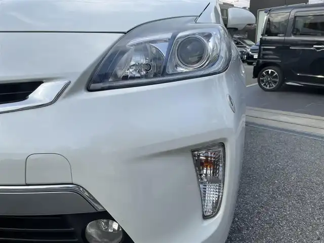 トヨタ プリウス ＰＨＶ S 兵庫県 2012(平24)年 7.5万km ホワイトパールクリスタルシャイン (株)IDOMが運営する【じしゃロン西宮店】の自社ローン専用車両になります。こちらは現金またはオートローンご利用時の価格です。自社ローンご希望の方は別途その旨お申付け下さい/＊ETC/＊パワステ/＊パワーウィンドウ/＊アイドリングストップ/＊クルーズコントロールあり/＊バックカメラ/＊フルセグ/＊横滑り防止装置/＊オートライト/＊カーテンバック