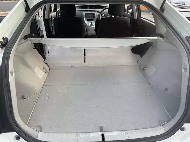 トヨタ プリウス ＰＨＶ S 兵庫県 2012(平24)年 7.5万km ホワイトパールクリスタルシャイン (株)IDOMが運営する【じしゃロン西宮店】の自社ローン専用車両になります。こちらは現金またはオートローンご利用時の価格です。自社ローンご希望の方は別途その旨お申付け下さい/＊ETC/＊パワステ/＊パワーウィンドウ/＊アイドリングストップ/＊クルーズコントロールあり/＊バックカメラ/＊フルセグ/＊横滑り防止装置/＊オートライト/＊カーテンバック