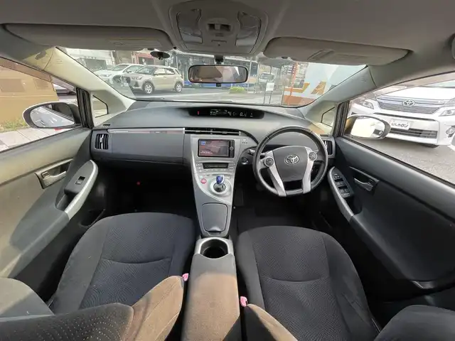 トヨタ プリウス ＰＨＶ S 兵庫県 2012(平24)年 7.5万km ホワイトパールクリスタルシャイン (株)IDOMが運営する【じしゃロン西宮店】の自社ローン専用車両になります。こちらは現金またはオートローンご利用時の価格です。自社ローンご希望の方は別途その旨お申付け下さい/＊ETC/＊パワステ/＊パワーウィンドウ/＊アイドリングストップ/＊クルーズコントロールあり/＊バックカメラ/＊フルセグ/＊横滑り防止装置/＊オートライト/＊カーテンバック