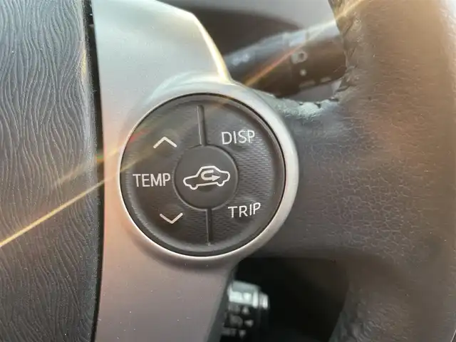 トヨタ プリウス ＰＨＶ S 兵庫県 2012(平24)年 7.5万km ホワイトパールクリスタルシャイン (株)IDOMが運営する【じしゃロン西宮店】の自社ローン専用車両になります。こちらは現金またはオートローンご利用時の価格です。自社ローンご希望の方は別途その旨お申付け下さい/＊ETC/＊パワステ/＊パワーウィンドウ/＊アイドリングストップ/＊クルーズコントロールあり/＊バックカメラ/＊フルセグ/＊横滑り防止装置/＊オートライト/＊カーテンバック