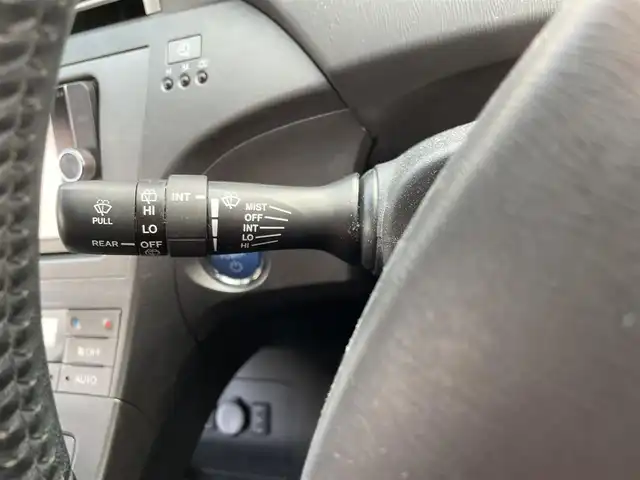 トヨタ プリウス ＰＨＶ S 兵庫県 2012(平24)年 7.5万km ホワイトパールクリスタルシャイン (株)IDOMが運営する【じしゃロン西宮店】の自社ローン専用車両になります。こちらは現金またはオートローンご利用時の価格です。自社ローンご希望の方は別途その旨お申付け下さい/＊ETC/＊パワステ/＊パワーウィンドウ/＊アイドリングストップ/＊クルーズコントロールあり/＊バックカメラ/＊フルセグ/＊横滑り防止装置/＊オートライト/＊カーテンバック