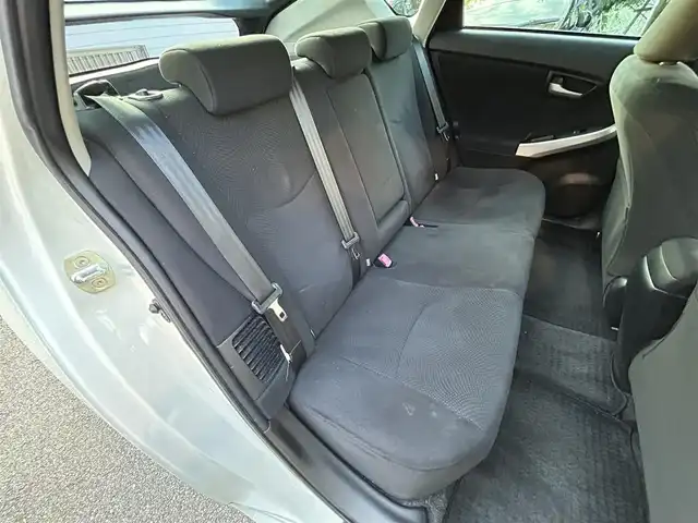 トヨタ プリウス ＰＨＶ S 兵庫県 2012(平24)年 7.5万km ホワイトパールクリスタルシャイン (株)IDOMが運営する【じしゃロン西宮店】の自社ローン専用車両になります。こちらは現金またはオートローンご利用時の価格です。自社ローンご希望の方は別途その旨お申付け下さい/＊ETC/＊パワステ/＊パワーウィンドウ/＊アイドリングストップ/＊クルーズコントロールあり/＊バックカメラ/＊フルセグ/＊横滑り防止装置/＊オートライト/＊カーテンバック