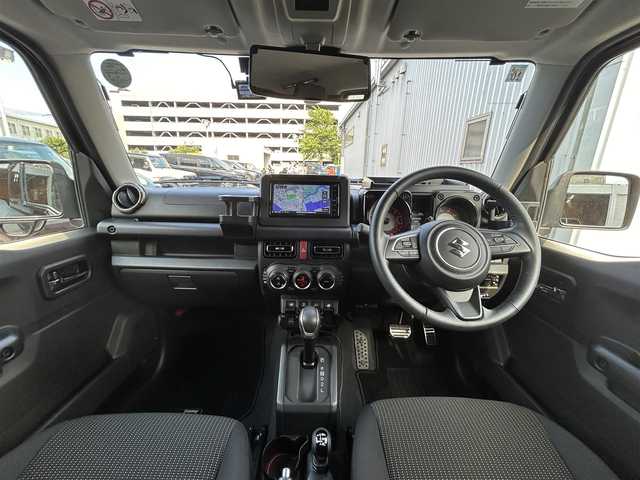 スズキ ジムニー XC 静岡県 2021(令3)年 1.5万km ブルーイッシュブラックパール3 ~4WD＆ターボ~/ユーザー買取車両/セーフティサポート装着車/純正LEDヘッドライト/社外SDナビ/　【CD/DVD/BT/地デジフルセグTV】/社外16インチAW/社外グリル（純正グリル積み込み）/バックカメラ/ETC/シートヒーター/衝突被害軽減システム/車線逸脱警報/アイドリングストップ/ダウンヒルコントロール/オーバーフェンダー