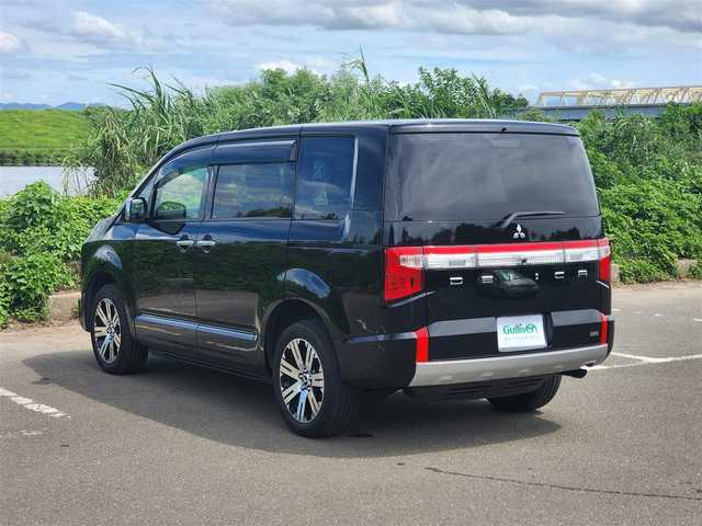 三菱 デリカＤ：５ P 福岡県 2021(令3)年 1.7万km 黒 社外９インチナビ・フルセグTV/（Bluetooth・DVD再生・HDMI入力）/全方位モニター/両側パワースライドドア/パワーバックドア/オートステップ/E-アシスト/・レーダークルーズコントロール/・衝突軽減ブレーキ/前席シートヒーター/社外グリル/（純正グリル車内積み）/純正１８インチアルミホイール/社外前後ドライブレコーダー/純正LEDヘッドライト・フォグランプ/D席パワーシート/新車時保証書/取扱説明書