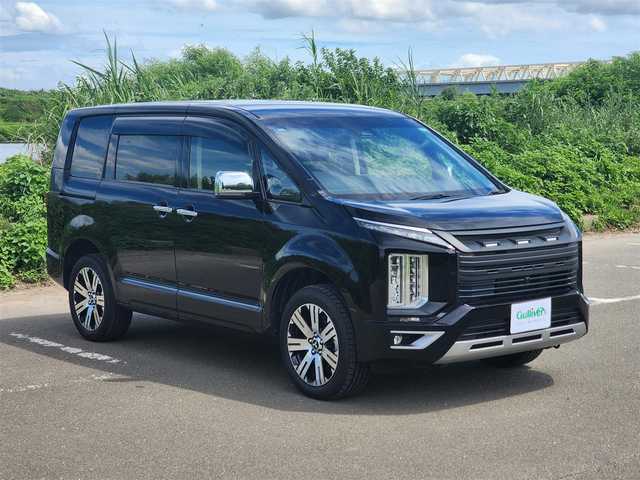 三菱 デリカＤ：５ P 福岡県 2021(令3)年 1.7万km 黒 社外９インチナビ・フルセグTV/（Bluetooth・DVD再生・HDMI入力）/全方位モニター/両側パワースライドドア/パワーバックドア/オートステップ/E-アシスト/・レーダークルーズコントロール/・衝突軽減ブレーキ/前席シートヒーター/社外グリル/（純正グリル車内積み）/純正１８インチアルミホイール/社外前後ドライブレコーダー/純正LEDヘッドライト・フォグランプ/D席パワーシート/新車時保証書/取扱説明書