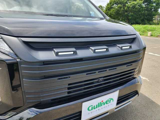 三菱 デリカＤ：５ P 福岡県 2021(令3)年 1.7万km 黒 社外９インチナビ・フルセグTV/（Bluetooth・DVD再生・HDMI入力）/全方位モニター/両側パワースライドドア/パワーバックドア/オートステップ/E-アシスト/・レーダークルーズコントロール/・衝突軽減ブレーキ/前席シートヒーター/社外グリル/（純正グリル車内積み）/純正１８インチアルミホイール/社外前後ドライブレコーダー/純正LEDヘッドライト・フォグランプ/D席パワーシート/新車時保証書/取扱説明書