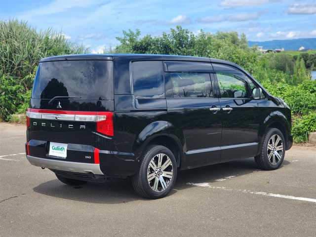 三菱 デリカＤ：５ P 福岡県 2021(令3)年 1.7万km 黒 社外９インチナビ・フルセグTV/（Bluetooth・DVD再生・HDMI入力）/全方位モニター/両側パワースライドドア/パワーバックドア/オートステップ/E-アシスト/・レーダークルーズコントロール/・衝突軽減ブレーキ/前席シートヒーター/社外グリル/（純正グリル車内積み）/純正１８インチアルミホイール/社外前後ドライブレコーダー/純正LEDヘッドライト・フォグランプ/D席パワーシート/新車時保証書/取扱説明書