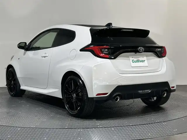 トヨタ ＧＲヤリス RS 愛媛県 2022(令4)年 2.1万km プラチナホワイトパールマイカ ・８型ナビ（フルセグＴＶ・ＢＴ・ＦＭ・ＡＭ）/・バックカメラ　/・ＥＴＣ２．０　/・衝突軽減ブレーキ　/・レーンキープアシスト　/・レーダークルーズコントロール　/・ＤＮ席シートヒーター　/・ステアリングヒーター/・オートマチックハイビーム