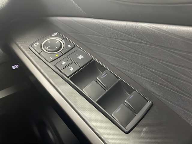 レクサス ＩＳ 300h 大分県 2021(令3)年 8.1万km ソニッククォーツ 純正ナビ/(BT/AM/FM/CD/DVD/フルセグ/AppleCarPlay/AndroidAuto）/衝突軽減システム/車線逸脱防止/先行車発進お知らせ/後退時速度抑制/クルーズコントロール/サンルーフ/前席シートヒーター/前席パワーシート/前後ドライブレコーダー/ETC2.0/電動格納ミラー/ステアリングスイッチ/純正１８インチAW/プッシュスタート/スマートキー/スペアキー