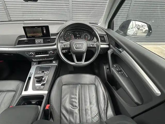アウディ Ｑ５ 2．0TFSIクワトロ 1st ED 茨城県 2017(平29)年 4.8万km 青Ｍ 250台限定車 /S line仕様 /黒革 /シートヒーター /専用20inAW /アウディプレセンス /ACC /360度カメラ /パーキングエイド /M付パワ-シ-ト /パワーテールゲート /LEDヘッドライト /オートハイビーム /ETC2.0 /ドラレコ /パドルシフト /禁煙車