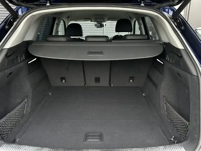 アウディ Ｑ５ 2．0TFSIクワトロ 1st ED 茨城県 2017(平29)年 4.8万km 青Ｍ 250台限定車 /S line仕様 /黒革 /シートヒーター /専用20inAW /アウディプレセンス /ACC /360度カメラ /パーキングエイド /M付パワ-シ-ト /パワーテールゲート /LEDヘッドライト /オートハイビーム /ETC2.0 /ドラレコ /パドルシフト /禁煙車