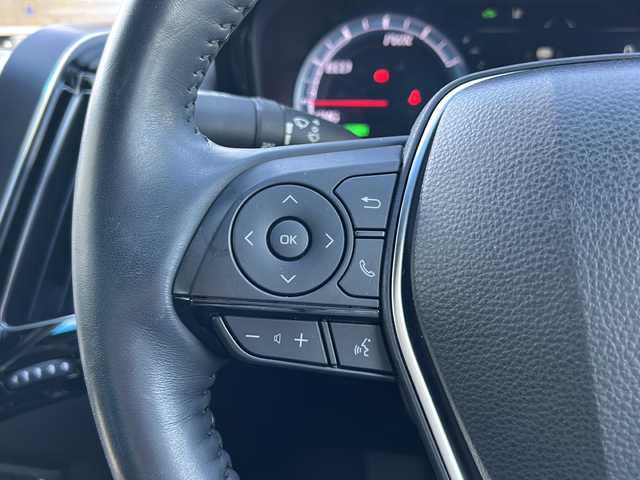 トヨタ クラウン ハイブリッド RS 岐阜県 2018(平30)年 4.2万km ホワイトパールクリスタルシャイン 登録時走行距離41238km/ディスプレイオーディオ（TコネクトSDナビ）/フルセグＴＶ/バックカメラ/Blue tooth・CD・USB入力端子・ビルトインETC/ワンオーナー/トヨタセーフティセンス/プリクラッシュセーフティ（衝突回避支援）/先行車発進告知機能/コーナーセンサー前後/レーダークルーズコントロール/レーンキープアシスト/ＬＥＤヘッドライト/フロントフォグランプ/オートマチックハイビーム/オートライト/横滑り防止装置/盗難防止装置/SRSエアバッグ運転席・助手席/カーテンエアバッグ/布系シート/パワーシート前席/シートヒーター前席/フルフラットシート/純正フロアマット/ステアリングヒーター/パドルシフト/純正18アルミホイール/プッシュスタート/スマートキー/スペアキー1本/アイドリングストップ/保証書/取扱説明書/ドアバイザー