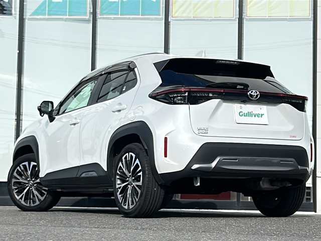 トヨタ ヤリスクロス Z アドベンチャー 山形県 2023(令5)年 1.4万km プラチナホワイトパールマイカ ワンオーナー/純正８型ディスプレイオーディオ/（Bluetooth/Miracast）/バックカメラ/トヨタセーフティセンス/前後コーナーセンサー/レーンキープアシスト/追従クルーズコントロール/電動パーキングブレーキ/オートブレーキホールド/LEDヘッドライト/オートライト/オートマチックハイビーム/ハーフレザーシート/D席パワーシート/D/N席シートヒーター/ステアリングヒーター/プッシュスタート/スマートキー/スペアキー/ステアリングリモコン/ルーフレール/社外AW冬タイヤ積載/（205/65R16  5mm）