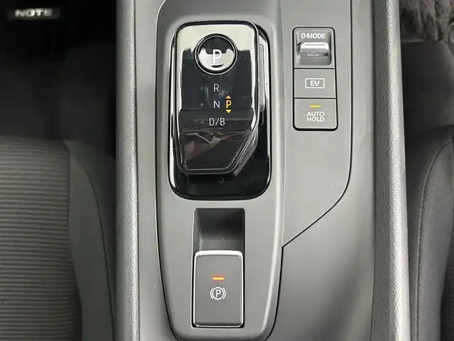 日産 ノート S FOUR 道央・札幌 2021(令3)年 1.7万km ガーネットレッド ・４WD/・純正9インチナビ/　CD/DVD/SD/BT/フルセグ/・バックカメラ/・ETC/・純正前方ドライブレコーダー/・エマージェンシーブレーキ/・レーンキープアシスト/・クリアランスソナー/・オートハイビーム/・アイドリングストップ/・前席シートヒーター/・ステアリングヒーター/・ライトレベライザー/・社外アルミホイール/・プッシュスタート/・スマートキー/・純正フロアマット/・ドアバイザー