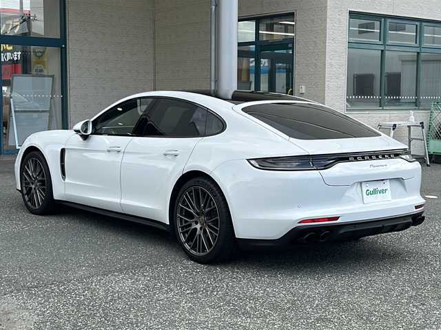 ポルシェ ポルシェ パナメーラ プラチナエディション 愛知県 2022(令4)年 2.5万km キャララホワイトメタリック 登録時走行距離25062km/ワンオーナー/純正12.6インチHDDナビ/(Bluetooth/USB/APPlePodcasts)/社外ドラレコ前後/社外レーダー探知機/純正2.0ビルドインETC/サラウンドビューカメラ/パークアシスト/クリアランスソナー/トラフィックジャムアシスト/アダプティブクルーズコントロール/レーンキープアシスト/レーンチェンジアシスト/ポルシェブレーキアシスト/ポルシェアクティブサスペンション/シャーシ選択ボタン/ドライブモードセレクト/スポーツクロノストップウォッチ(黒)/フロント/リアサンブライド/フロントサンルーフ/リアガラスルーフ/パドルシフト/パワーバックドア/エレクトリックパーキングブレーキ/シート5人乗り変更/アクセサリーコンセント/前席/後席シートヒーター/スマートキー/(スペアキー×1)/取説/保証書
