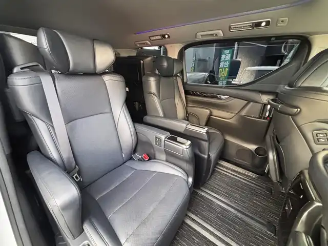 トヨタ ヴェルファイア Z Gエディション 熊本県 2018(平30)年 6.2万km ホワイトパールクリスタルシャイン モデリスタフルエアロ/DORFREN21インチAW/純正10インチナビ（NSZN-Z68T）/【フルセグTV/Bluetooth/CD/DVD】/バックカメラ/フリップダウンモニター/両側パワースライドドア/レーダークルーズコントロール/プリクラッシュセーフティー/レーントレーシングアシスト/クリアランスソナー/パーキングサポートブレーキ/ロードサインアシスト/デジタルインナーミラー/パワーバックドア/オートLEDヘッドライト/オートハイビーム/ウィンカーミラー/ブレーキホールド/1/2列目パワーシート/N席/2列目オットマン/前席シートヒーター/エアシート/ステアリングヒーター/ステアリングスイッチ/ドライブレコーダー前後/ビルトインETC/純正フロアマット/純正ドアバイザー/プッシュスタート/スマートキー/横滑り防止装置/保証書/スペアキー