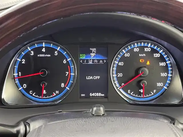 トヨタ ハリアー プレミアム 千葉県 2017(平29)年 6.4万km ブラック 禁煙　/純正９インチナビ　（NSZT-Y66T）/Ｂｌｕｅｔｏｏｔｈ　/ＨＤＭＩ　/ＵＳＢ　/DVD/フルセグＴＶ　/バックモニター　/クルーズコントロール　/パワーバックドア　/ハーフレザーシート/運転席パワーシート　/革巻きステアリング/ステアリングスイッチ/ビルトインＥＴＣ　/LEDヘッドライト/フォグランプ/バックカメラ　/車線逸脱警報