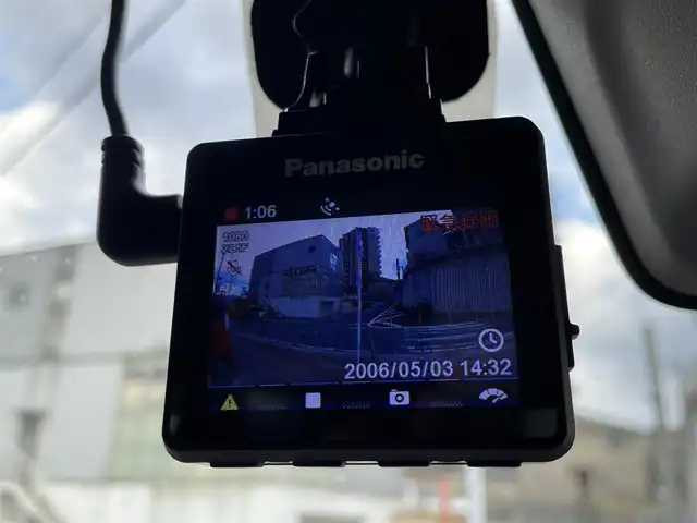 マツダ フレア クロスオーバー 福岡県 2014(平26)年 7.9万km フェニックスレッドパール/ブラック (株)IDOMが運営する【じしゃロン八幡西店】の自社ローン専用車両になります。こちらは現金またはオートローンご利用時の価格です。自社ローンご希望の方は別途その旨お申付け下さい/社外ナビ【A9K4】/(Bluetooth/CD/SD/ipod/フルセグTV)/衝突軽減ブレーキ/アイドリングストップ/横滑り防止装置/ベンチシート/純正フロアマット/D席シートヒーター/エンジンプッシュスタート/社外前方ドライブレコーダー/純正15インチアルミホイール/スマートキー