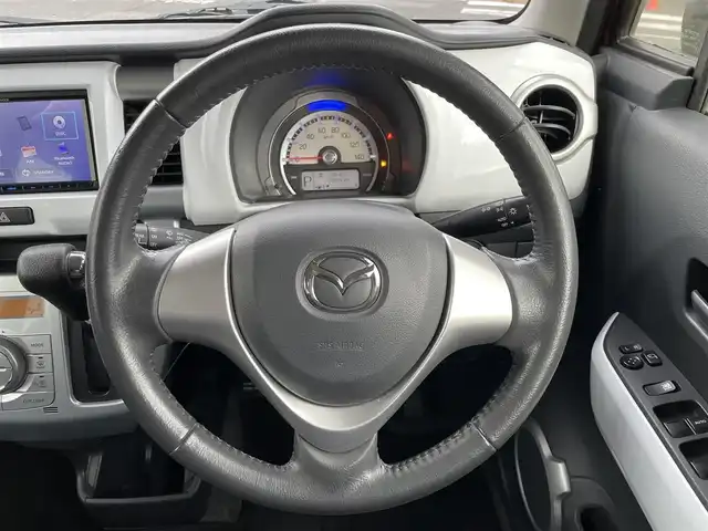 マツダ フレア クロスオーバー 福岡県 2014(平26)年 7.9万km フェニックスレッドパール/ブラック (株)IDOMが運営する【じしゃロン八幡西店】の自社ローン専用車両になります。こちらは現金またはオートローンご利用時の価格です。自社ローンご希望の方は別途その旨お申付け下さい/社外ナビ【A9K4】/(Bluetooth/CD/SD/ipod/フルセグTV)/衝突軽減ブレーキ/アイドリングストップ/横滑り防止装置/ベンチシート/純正フロアマット/D席シートヒーター/エンジンプッシュスタート/社外前方ドライブレコーダー/純正15インチアルミホイール/スマートキー