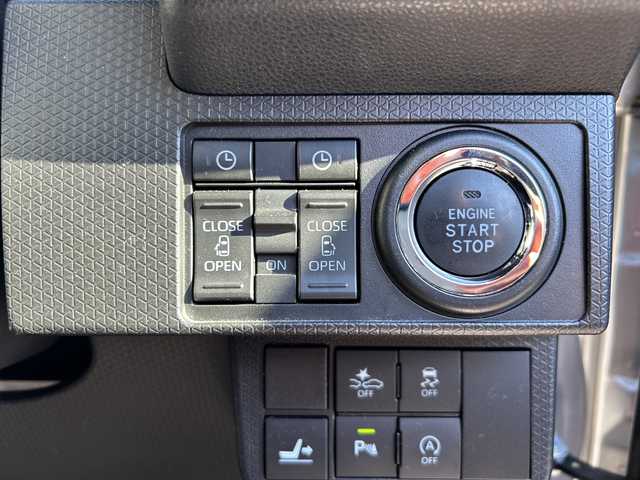 スバル シフォン カスタムRS スマートアシスト 埼玉県 2021(令3)年 2.3万km ブライトシルバーメタリック スマートアシストIII/ ・アダプティブクルーズCtr/ ・衝突回避支援ブレーキ/ ・誤発進抑制機能/ ・オートハイビーム/ ・車線はみ出し警報/ ・先行車発進お知らせ機能/ ・エマージェンシーストップシグナル/純正９インチメモリーナビゲーション(NSZN-Y71DS)/AM/FM/CD/DVD/BT/USB/フルセグＴＶ/全方位モニター/ビルトインＥＴＣ/両側パワースライドドア/ＬＥＤヘッドライト/ＬＥＤフォグランプ/オートライト/前後コーナーセンサー/ロングスライドスイッチ/ステアリングスイッチ/スペアキー1ヶ/保証書/取扱説明書