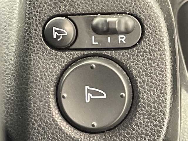 ホンダ フィット G スマートスタイルエディション 群馬県 2009(平21)年 1.9万km クリスタルブラックパール 純正ナビ　ビルトインＥＴＣ　キノセンヘッドランプ　オートライト　フォグランプ　衝突被害軽減ブレーキ　チップアップシート　エアコン　スマートキー　電動格納ミラー　フロアマット　ステアリングスイッチ　禁煙