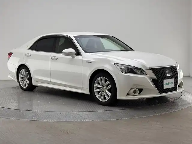 トヨタ クラウン ハイブリッド アスリートS 兵庫県 2014(平26)年 9.3万km ホワイトパールクリスタルシャイン 純正HDDナビ/（CD、DVD、BT、フルセグTV）/ビルトインETC/純正フロアマット/ドアバイザー/追従式クルーズコントロール/バックカメラ/パワーシート/シートヒーター/純正17インチアルミホイール/ステアリングヒーター/前後コーナーセンサー