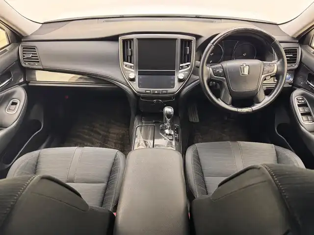 トヨタ クラウン ハイブリッド アスリートS 兵庫県 2014(平26)年 9.3万km ホワイトパールクリスタルシャイン 純正HDDナビ/（CD、DVD、BT、フルセグTV）/ビルトインETC/純正フロアマット/ドアバイザー/追従式クルーズコントロール/バックカメラ/パワーシート/シートヒーター/純正17インチアルミホイール/ステアリングヒーター/前後コーナーセンサー