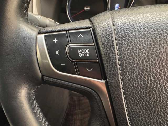 トヨタ クラウン ハイブリッド アスリートS 兵庫県 2014(平26)年 9.3万km ホワイトパールクリスタルシャイン 純正HDDナビ/（CD、DVD、BT、フルセグTV）/ビルトインETC/純正フロアマット/ドアバイザー/追従式クルーズコントロール/バックカメラ/パワーシート/シートヒーター/純正17インチアルミホイール/ステアリングヒーター/前後コーナーセンサー