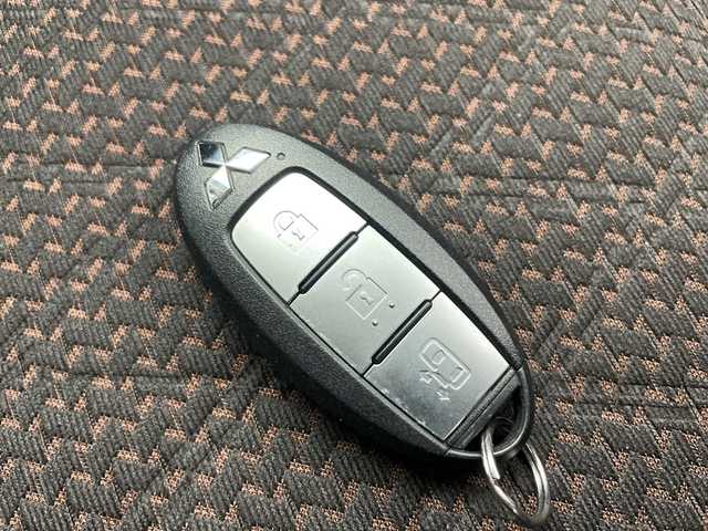 三菱 ｅＫクロススペース G 富山県 2021(令3)年 4.6万km オークブラウンメタリック ワンオーナー/純正9インチナビ【MM320D-LM】/(AM/FM/CD/DVD/SD/AUX/BT)/フルセグTV/バックカメラ/片側パワースライドドア（ハンズフリー機能付き）/衝突被害軽減ブレーキ/レーンキープアシスト/コーナーセンサー前後/オートLEDヘッドライト/ダウンヒルアシストコントロール/前席シートヒーター/スマートキー/プッシュスタート/アイドリングストップ/純正フロアマット/保証書