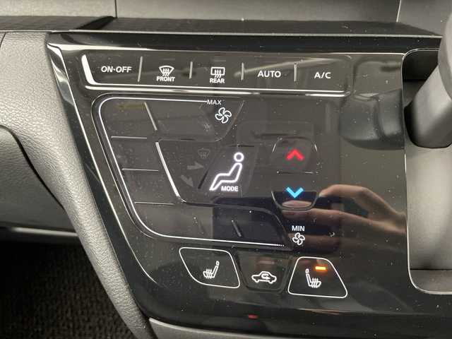 三菱 ｅＫクロススペース G 富山県 2021(令3)年 4.6万km オークブラウンメタリック ワンオーナー/純正9インチナビ【MM320D-LM】/(AM/FM/CD/DVD/SD/AUX/BT)/フルセグTV/バックカメラ/片側パワースライドドア（ハンズフリー機能付き）/衝突被害軽減ブレーキ/レーンキープアシスト/コーナーセンサー前後/オートLEDヘッドライト/ダウンヒルアシストコントロール/前席シートヒーター/スマートキー/プッシュスタート/アイドリングストップ/純正フロアマット/保証書