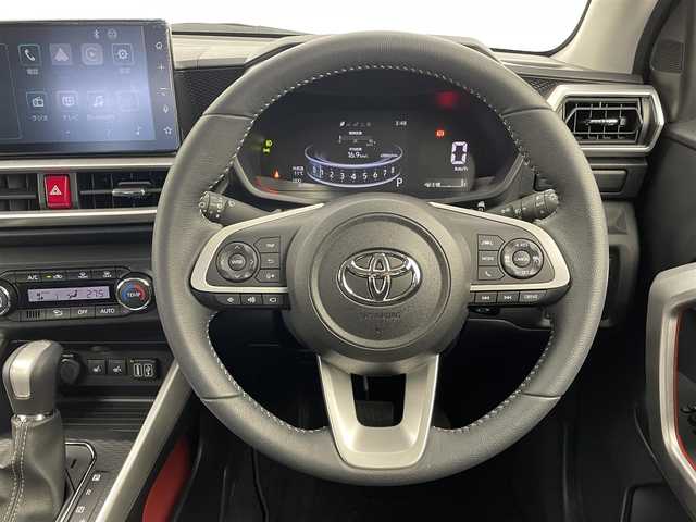 トヨタ ライズ Z 埼玉県 2024(令6)年 0.4万km ブラックマイカメタリック 禁煙車/ディスプレイオーディオパノラミックビューパッケージ/・９型ディスプレイオーディオ/・地デジTV/・USB入力端子/・HDMI端子/・スマホ連携/・スマートパノラマパーキングアシスト/・ステアリングスイッチ/・パノラミックビュー/ブラインドスポットモニター+リヤクロストラフィックアラート/スマートアシスト/・衝突回避支援ブレーキ機能/・車線逸脱警報機能/・ふらつき警報/・ブレーキ制御付き誤発進抑制制御機能/・アダプティブドライビングビーム/・標識認識機能(進入禁止/最高速度/一時停止)/・アダブティブクルーズコントロール/・サイドビューランプ/・レーンキープコントロール/・衝突警報機能/・車線逸脱抑制制御機能/・路側逸脱警報/・先行車発進お知らせ機能/・コーナーセンサー/ETC/コーナーリングトレースアシスト/シートヒーター(運転席/助手席)/革巻きステアリング/MTモード付きATシフト/LEDヘッドライト/LEDシーケンシャルターンランプ/スマートキー＆プッシュスタート/ウィンカー付き電動格納ミラー/純正アルミホイール（195/60/R17）/エアバッグ(運転席/助手席/サイド/カーテン)