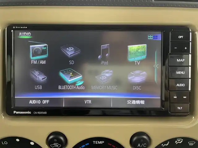 トヨタ ＦＪクルーザー 大分県 2011(平23)年 12.1万km ベージュ/ホワイト 禁煙車/社外ナビ/・Bluetooth/・フルセグTV/・AM/・FM/・DISC/バックカメラ/前後ドライブレコーダー/ETC/リアコーナーセンサー/純正20インチアルミホイール/純正フロアマット/横滑り防止装置/４WD/リモコンキー/パワーウィンドウ/パワーステアリング/電動格納ミラー