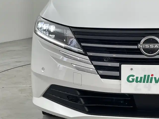 日産 ノート X 福岡県 2024(令6)年 0.3万km ピュアホワイトパール 純正ナビ（ＢＴ，フルセグＴＶ）　/アラウンドビューモニター　/前方ドライブレコーダー　/コーナーセンサー　/エマージェンシーブレーキ　/レーンキープ　/ＢＳＭ　/インテリジェントルームミラー　/電動格納式ドアミラー